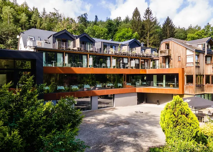 Hostellerie La Claire Fontaine, Logis Hotels & Spa Included